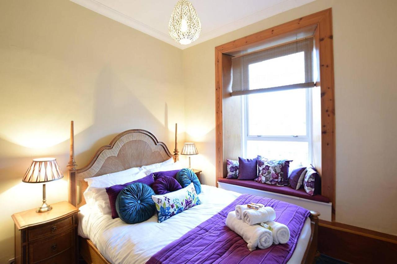 Joivy Classic Apt With Castle Views In Old Town Εδιμβούργο Εξωτερικό φωτογραφία